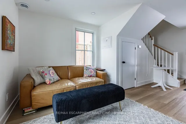 Additional image 39 of 45 PARK St