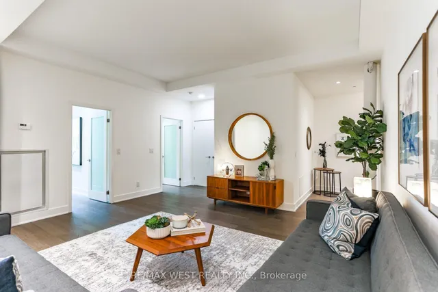 Additional image 7 of 508 Wellington St Unit TH02