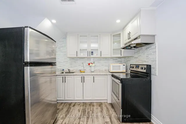 Additional image 36 of 32 Yellow Sorrel Rd