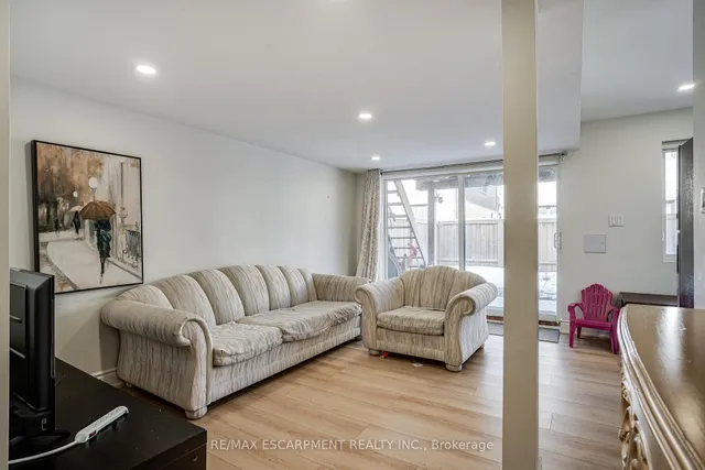 Additional image 23 of 88 Scarletwood St