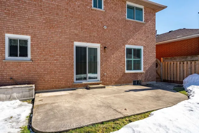 Additional image 49 of 35 Republic Ave