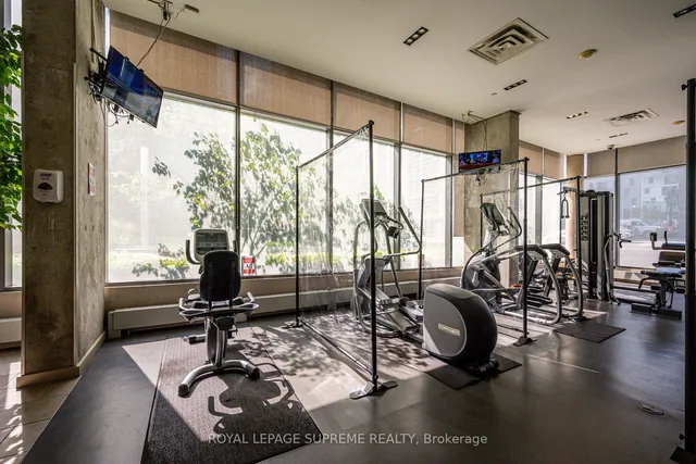 Additional image 32 of 33 Lombard St Unit 1506