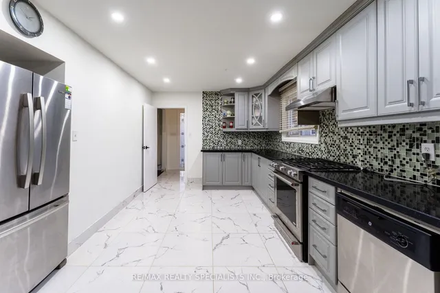 Additional image 15 of 21 Parkend Ave