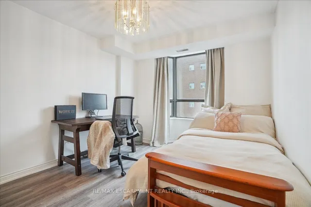 Additional image 17 of 432 Main St Unit 504