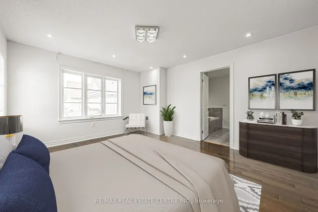 Additional image 22 of 107 Hazelton Ave