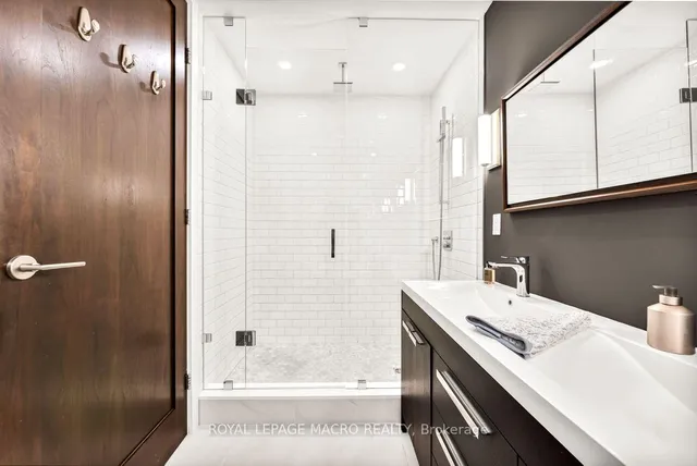 Additional image 19 of 33 Lombard St Unit 4302