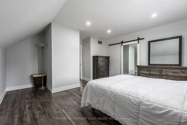 Additional image 20 of 119 King St