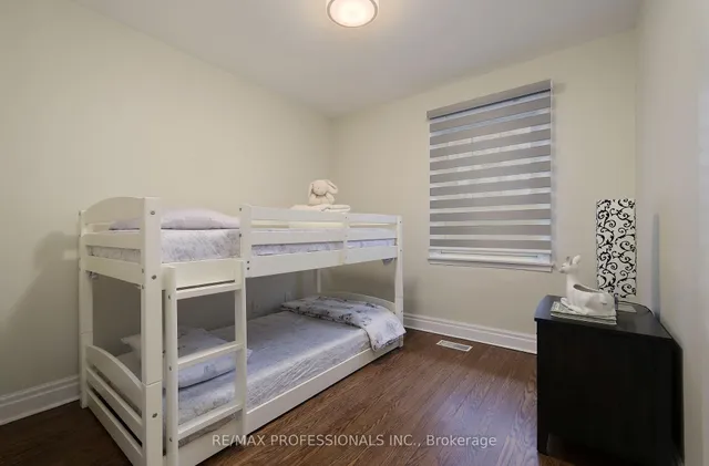 Additional image 28 of 56 Silverthorne Bush Dr