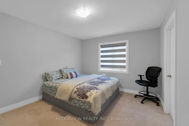 Additional image 31 of 594 Queen Mary Dr