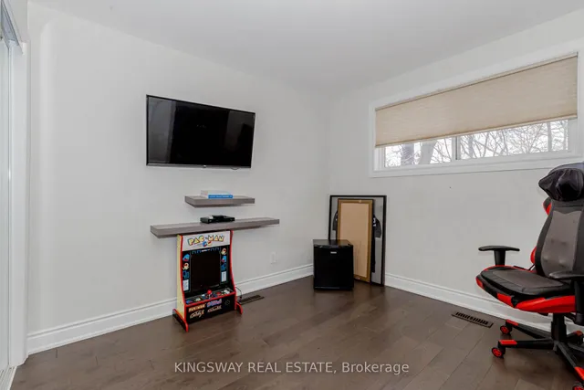 Additional image 21 of 1395 Tyneburn Cres