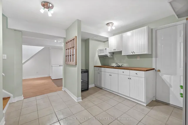 Additional image 33 of 1074 Bradbury Chse