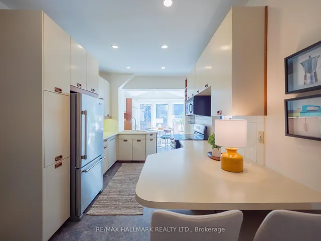 Additional image 13 of 163 Browning Ave