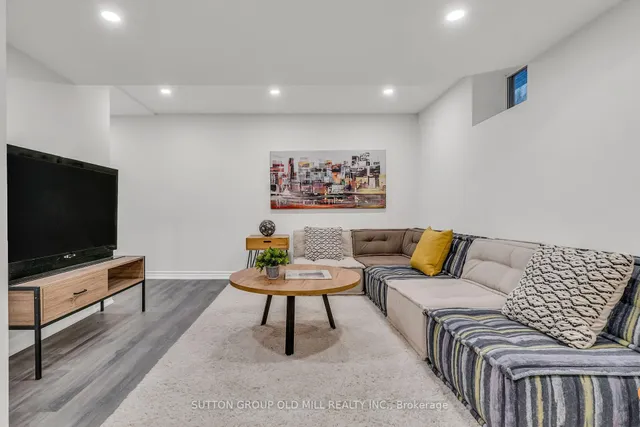 Additional image 34 of 41 Fourth St