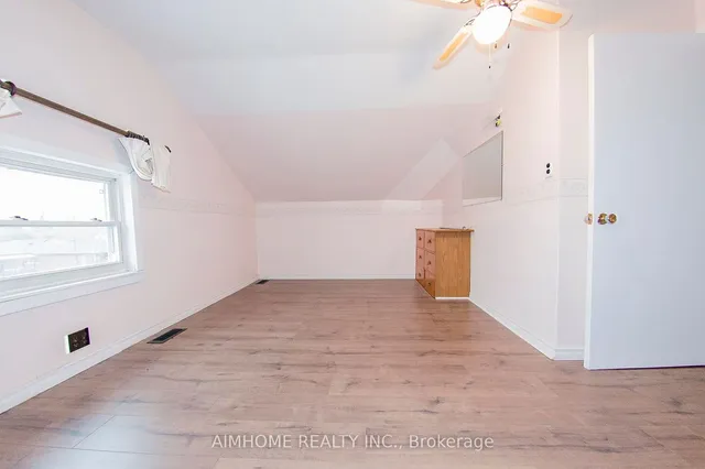 Additional image 16 of 160 Ivon Ave