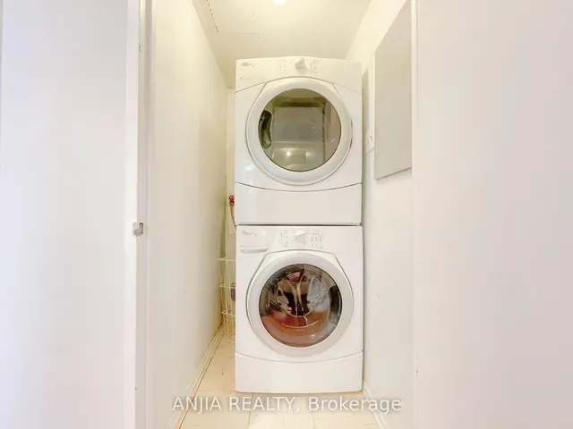 Additional image 13 of 300 Alton Towers Circ Unit 1601