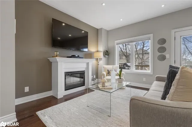 Additional image 26 of 45 Elder Ave