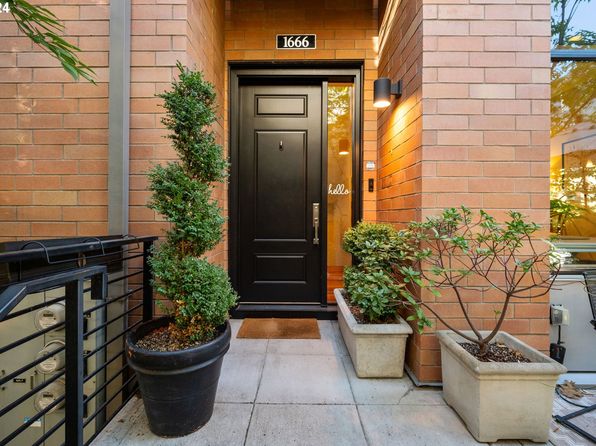 1666 NW Riverscape St, Portland, OR 97209