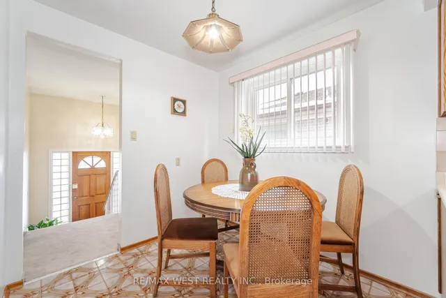 Additional image 19 of 79 Husband Dr