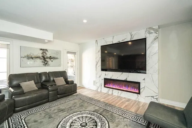 Additional image 7 of 74 Dryden Way