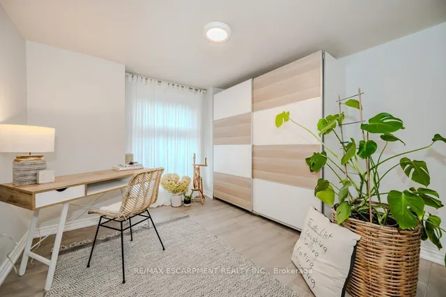 Additional image 25 of 63 Beechwood Ave