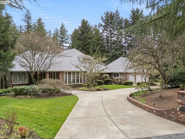 1716 S Corbett Hill Cir, Portland, OR 97219