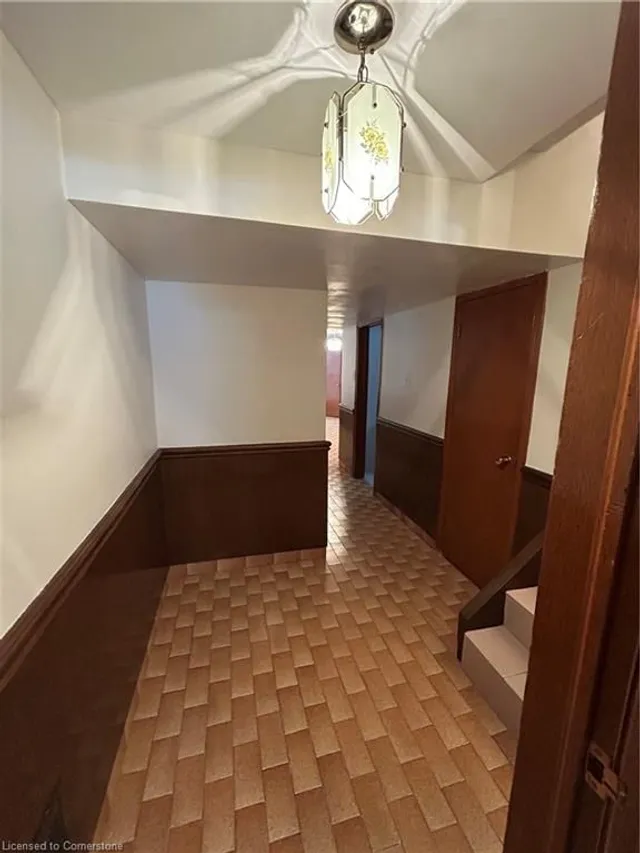 Additional image 31 of 85 Downsview Ave