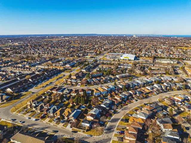 Additional image 46 of 103 Broughton Ave