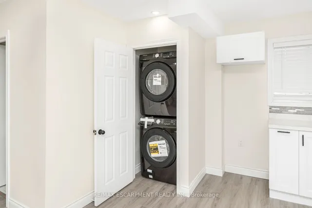 Additional image 31 of 922 Burlington St