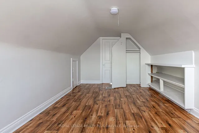 Additional image 37 of 58 Lorne Ave