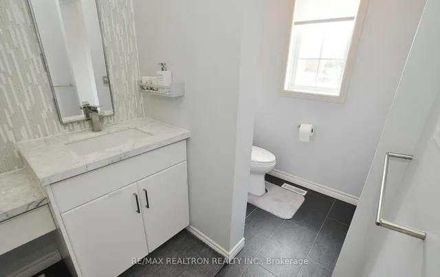 Additional image 21 of 51 Eastport Dr