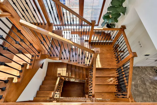 Additional image 19 of 11 Humbercrest Blvd