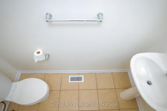 Additional image 10 of 37 Seafair Cres