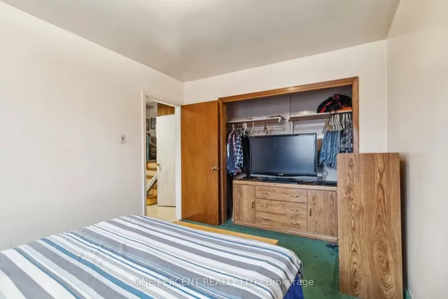 Additional image 23 of 3074 Merritt Ave