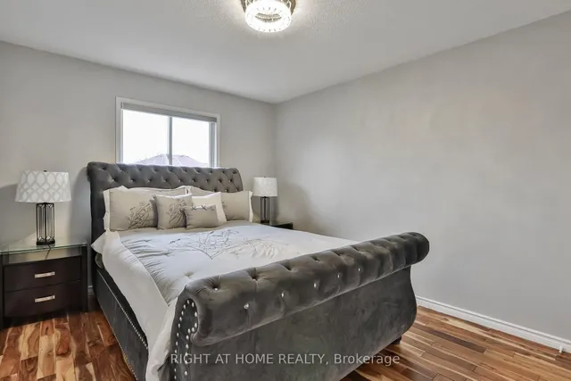 Additional image 34 of 25 Rockford Ru