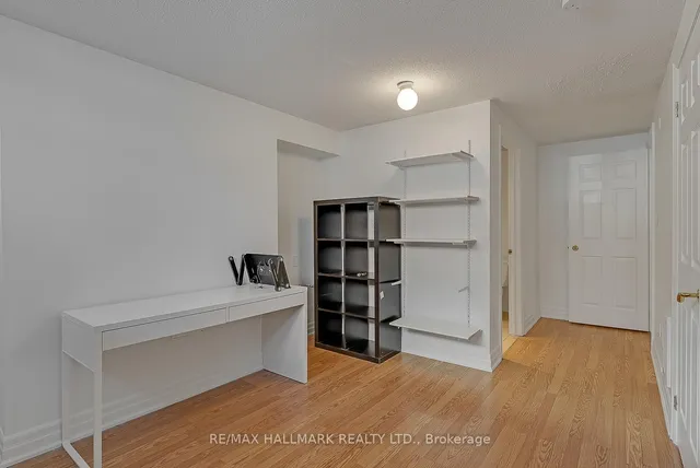 Additional image 28 of 443D Queen St