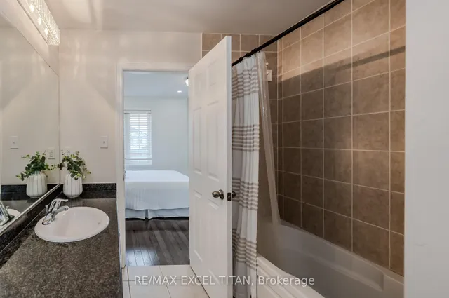 Additional image 24 of 498 Thomas Slee Dr