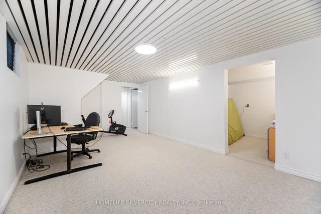 Additional image 41 of 80 Royal Palm Dr