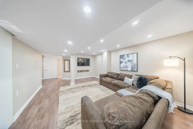 Additional image 28 of 32 Gower Cres