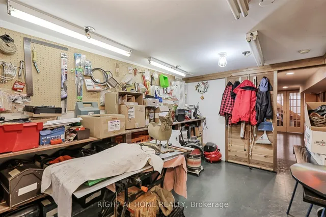 Additional image 22 of 61 Woburn Ave