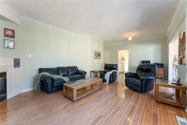 Additional image 18 of 54 Silverbirch Blvd