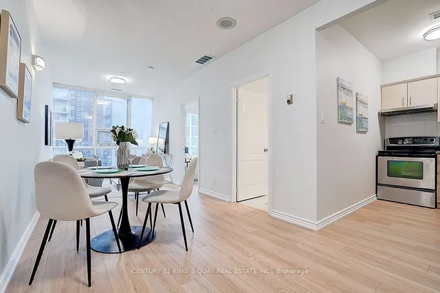 Additional image 11 of 393 King St Unit 808