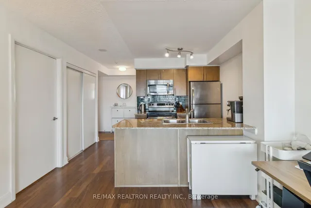 Additional image 18 of 2191 Yonge St Unit 2807