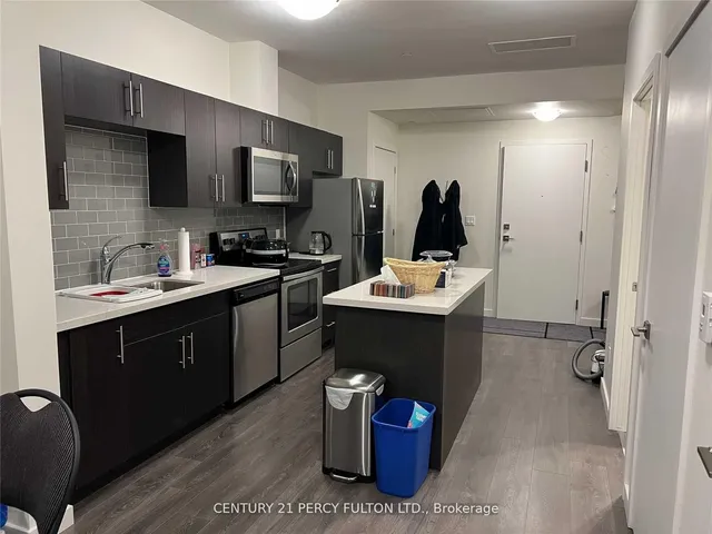 Additional image 7 of 690 King St Unit 115