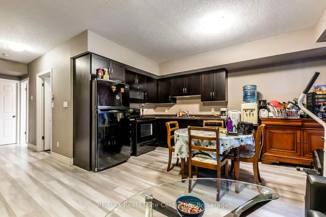 Additional image 8 of 38 Howe Dr Unit 8B