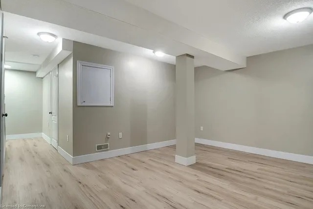 Additional image 17 of 55 Mooregate Cres Unit 11A