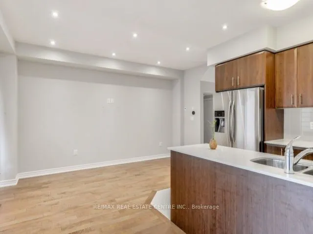 Additional image 5 of 377 GLANCASTER Rd Unit 18