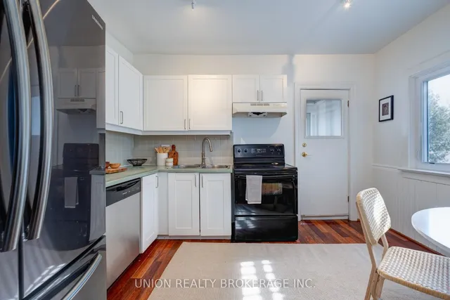 Additional image 14 of 49 Bastedo Ave