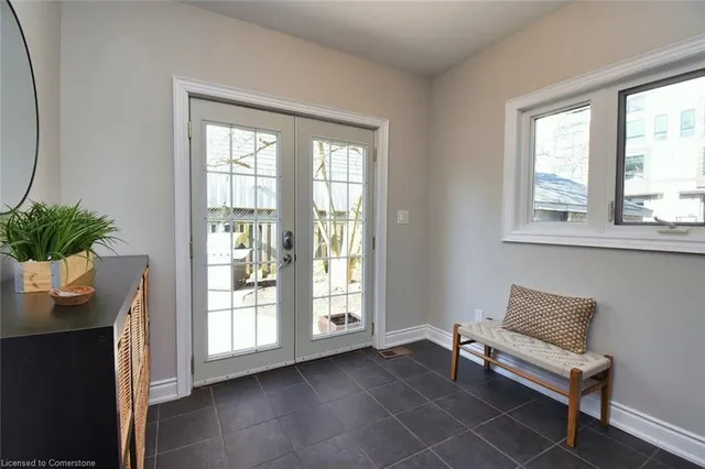 Additional image 34 of 332 King St