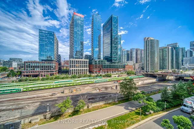 Additional image 29 of 25 Capreol Crt Unit 706