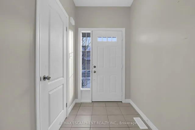 Additional image 21 of 12 Marina Point Cres